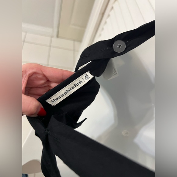 Abercrombie tie front top - Picture 4 of 5